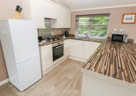 The kitchen at 1 Hornbeam Lodge, Camp Hill