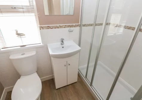 Bedroom #1 en-suite at 1 Hornbeam Lodge, Camp Hill