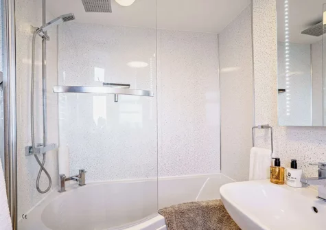 The bathroom at 1 St Anns Head Lighthouse, St Annes Head