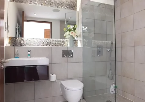 Bedroom #1 en-suite at 3 Waters Edge, Tenby