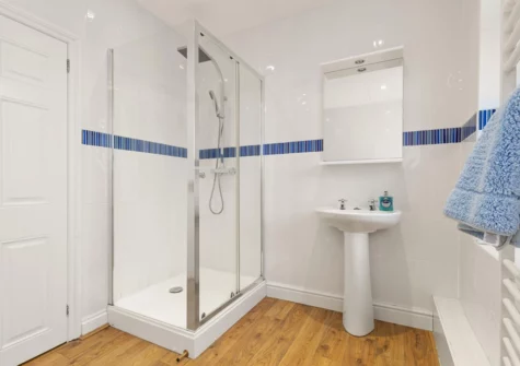 The bathroom at 4 St Mary's House, Tenby