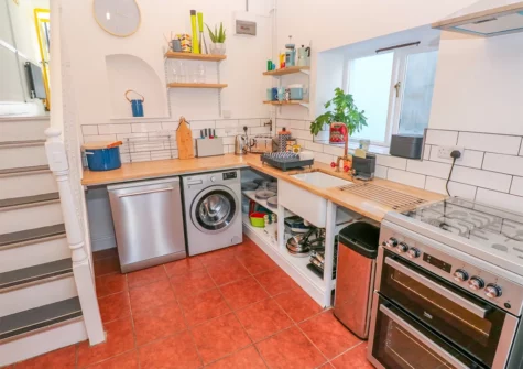 The kitchen at 5 Park Place, Tenby