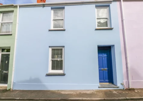 Outside 5 Park Place, Tenby
