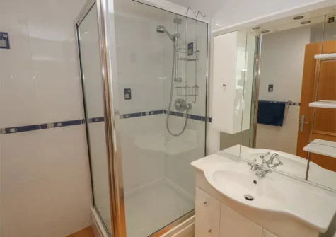 Bedroom #1 en-suite at 6 South Beach Court, Tenby