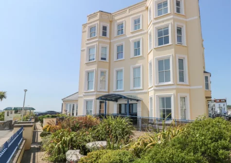 6 South Beach Court, Tenby is an excellent base for your seaside escape