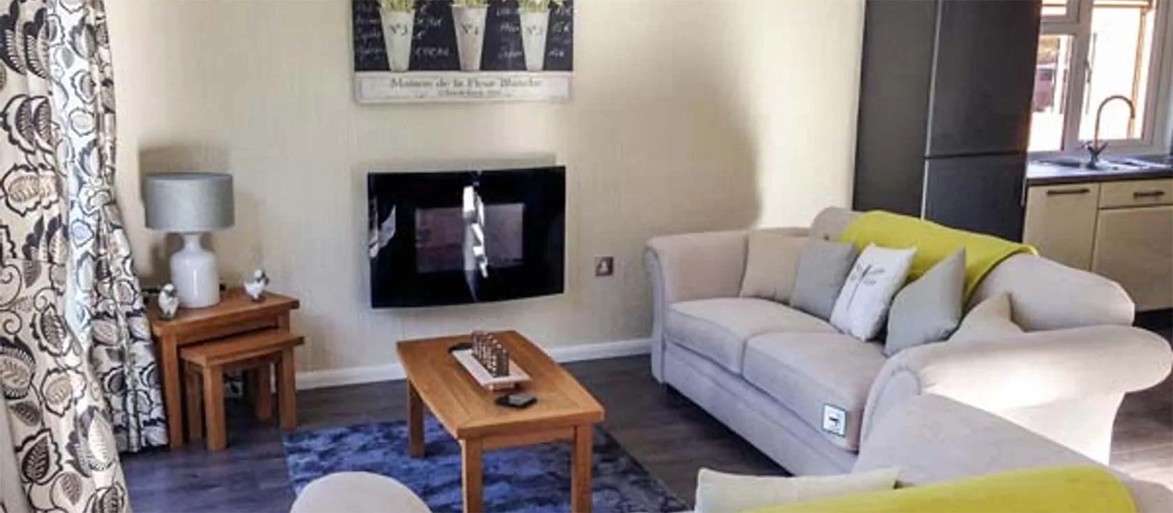 At 95 The Haven, Heritage Park, enjoy a peaceful break at a spacious lodge with a great design, in the calm surrounding of the park. Perfectly to stroll to the historic Iron Works or drive to the nearby sandy beaches and other local attractions.