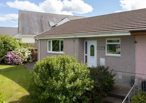 Outside Ballyroan, East Williamston