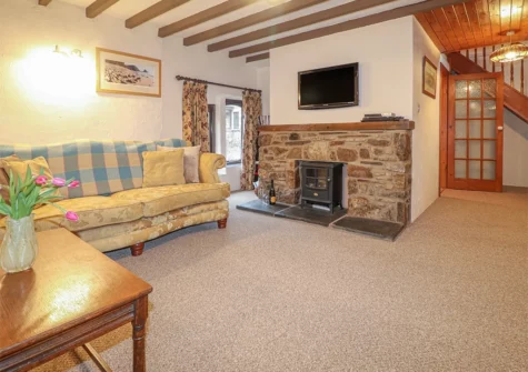 The living room at Barn Court Cottage, Templeton