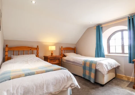 Bedroom #2 at Barn Court Cottage, Templeton