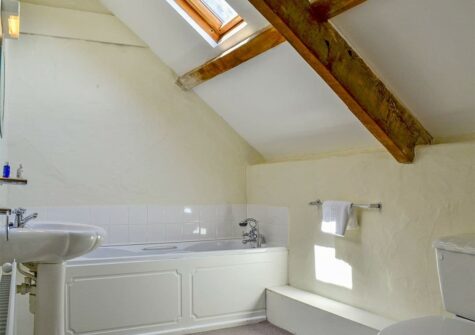 The first floor bathroom at Bravehearts, Celtic Haven Resort, Lydstep