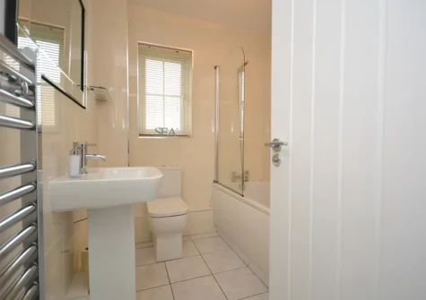 The bathroom at Broad Haven Beach Cottage, Broad Haven