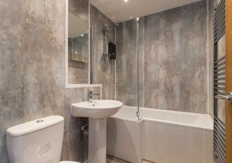 The bathroom at Calon Y Mor, Saundersfoot