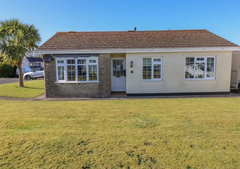 The garden & outside Cann Ross, Penally