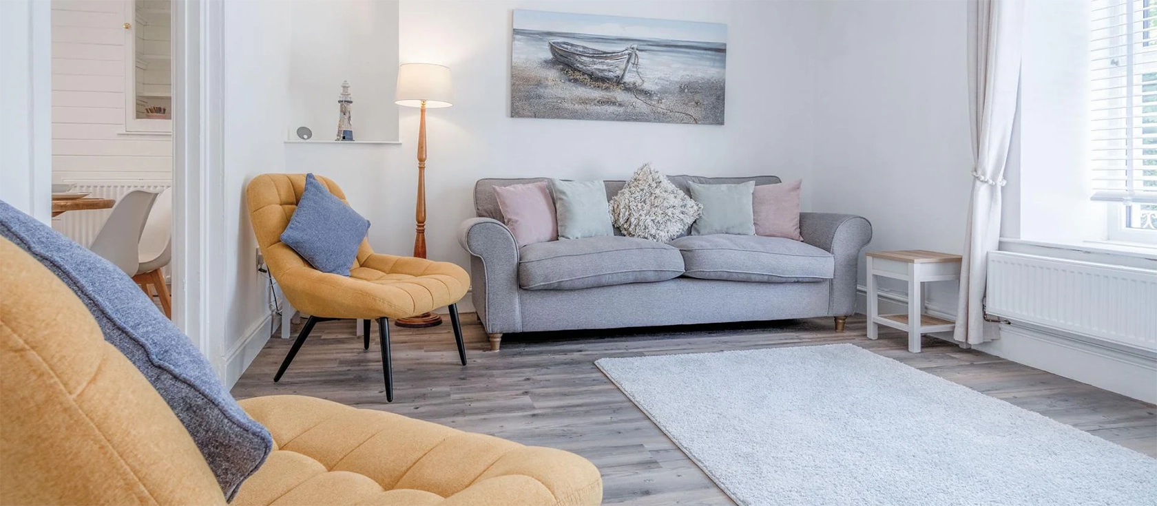 Canol Y Bryn, Tenby is a beautiful three-bedroom holiday home, located just minutes from the centre of town and the beaches. With a well-equipped kitchen, spacious living area, and comfortable bedrooms, it's the perfect base for a family holiday.