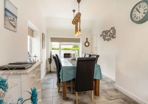 The dining area at Captiva Cottage, Saundersfoot