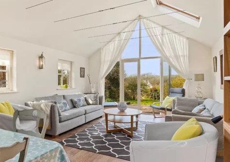 The living area at Carew Cottage, Manobier
