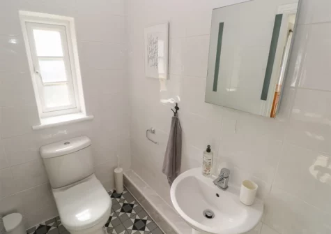 Bedroom #1 en-suite at Castle at The Hideaway, Tenby