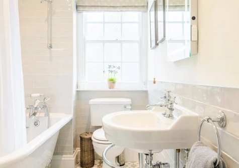 Bathroom #1 at Chart House, Tenby