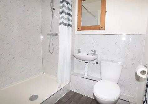 Bedroom #5 en-suite at Copses, Narberth Bridge