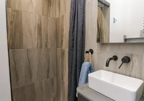 Bedroom #1 en-suite at Cornerstones Brython, Tenby