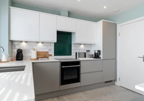 The kitchen at Dolphins Apartment, Saundersfoot