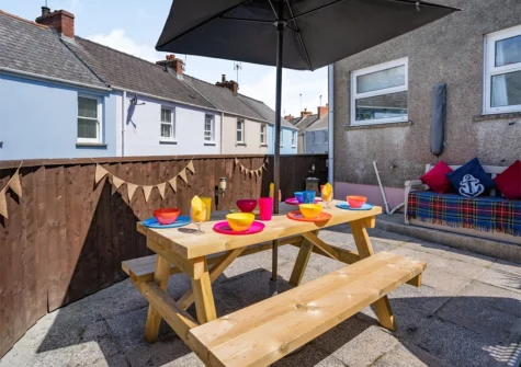 The patio & alfresco dining area at Dringarth, Tenby