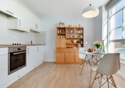 The kitchen & dining area at Every Breaking Waves, Tenby