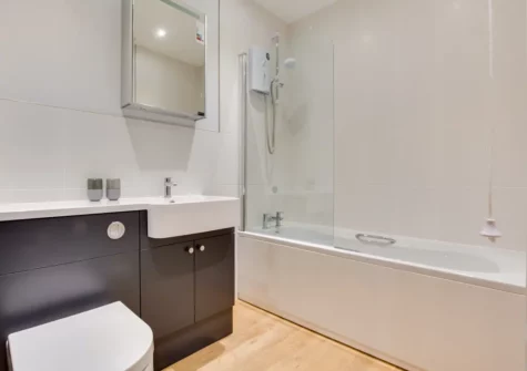 The Bathroom at Every Breaking Waves, Tenby