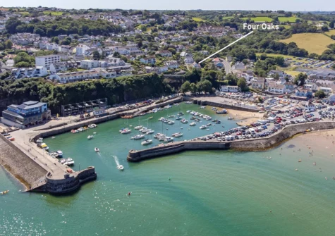 It's a few minutes easy walk to Saundersfoots' award winning beach, picturesque harbour & village