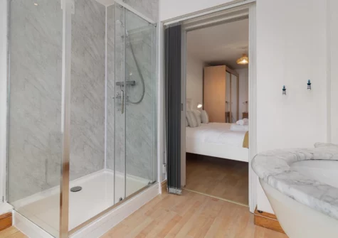 Bedroom #1 en-suite at Glen View, Saundersfoot