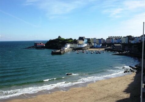 Glendower House 4, Tenby is just 100 metres from the golden sands of North Beach