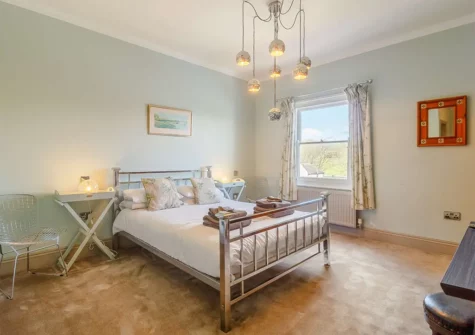 Bedroom #6 at Globe House, Angle