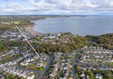 Golwg Y Môr is just a 10 to 15 minute walk from Saundersfoot village