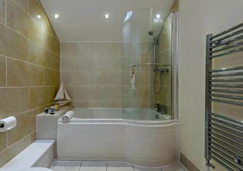 The bathroom at Grassholm Cottage, Tenby