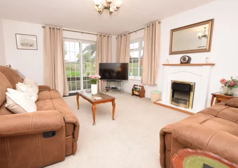 The living room at Green Gables Lodge, Pembroke