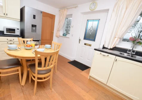 The kitchen & dining area at Green Gables Lodge, Pembroke