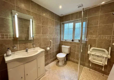 The shower room at Green Gables Lodge, Pembroke