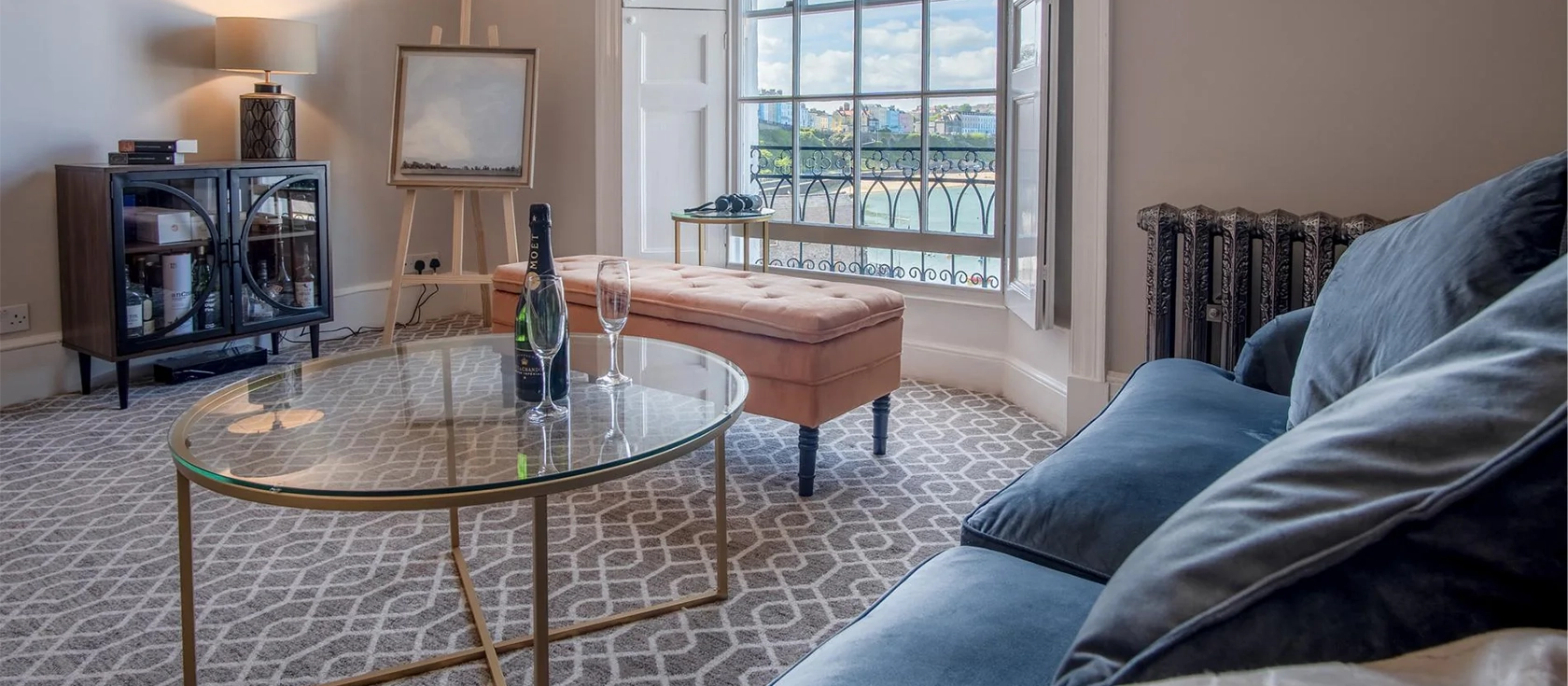 Gwynne House, Tenby is a 200-year-old Grade II listed building overlooking the Harbour. It has a fully equipped kitchen, a spacious dining room, a cosy snug, six bedrooms & four bathrooms. It's ideally located close to the beach and local amenities.