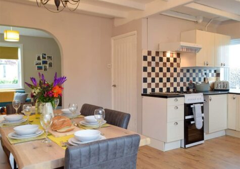The kitchen & dining area at Hafan, Tenby