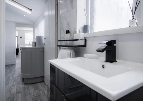 The bathroom at Hawtree Cottage, Tenby