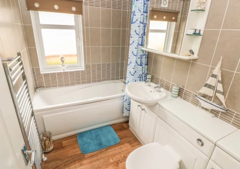 The bathroom at Heddwch, Heritage Park, Stepaside