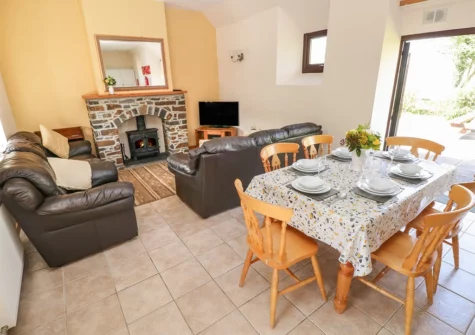 The dining area at Hill Top Farm Cottage, Cross Hands