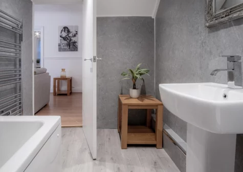 The bathroom at Ivy Cellar, Tenby