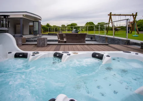 The hot tub at Knights Rest, Princes Gate