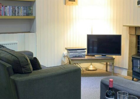 Lake Cottage, Ivy Court, Llys-Y-Fran