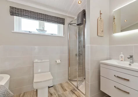 The bathroom at Land Of My Fathers, Penally Grange, Penally