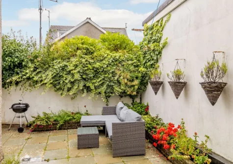The courtyard & barbecue area at Lavender Cottage, Tenby