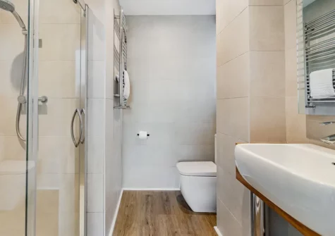 Bedroom #1 en-suite at Lexden, Saundersfoot