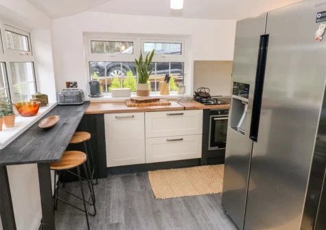 The kitchen at Little Bobbins, Saundersfoot