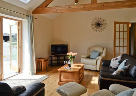 The living area at Llanlliwe Cottage, Henllan Amgoed